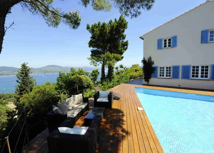 Villa With Magic View Of Bay Of Tropez *