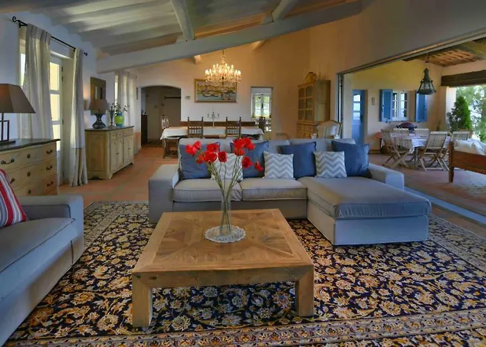 With Magic View Of Bay Of Tropez Villa *