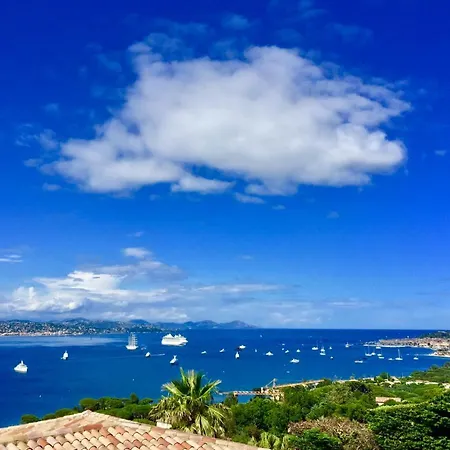 With Magic View Of Bay Of Tropez Villa *