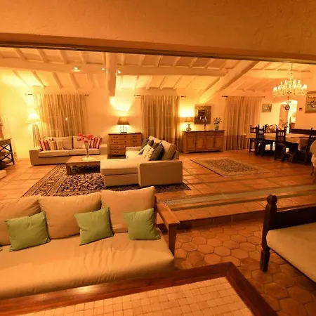 ヴィラ With Magic View Of Bay Of Tropez