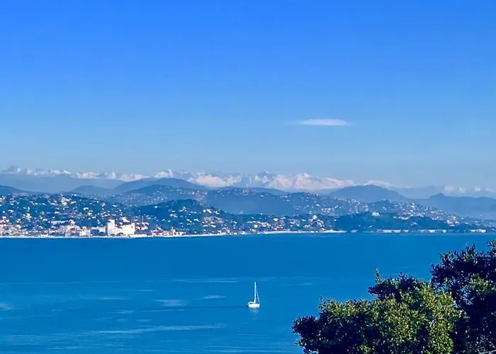 ヴィラ With Magic View Of Bay Of Tropez